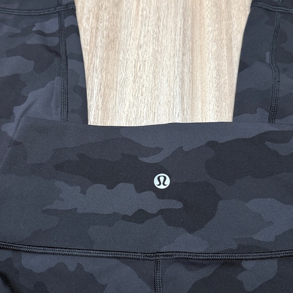 Lululemon Wunder Under High-Rise Tight Size 2 Heritage 365 Camo Deep Coal Multi - Picture 3 of 13